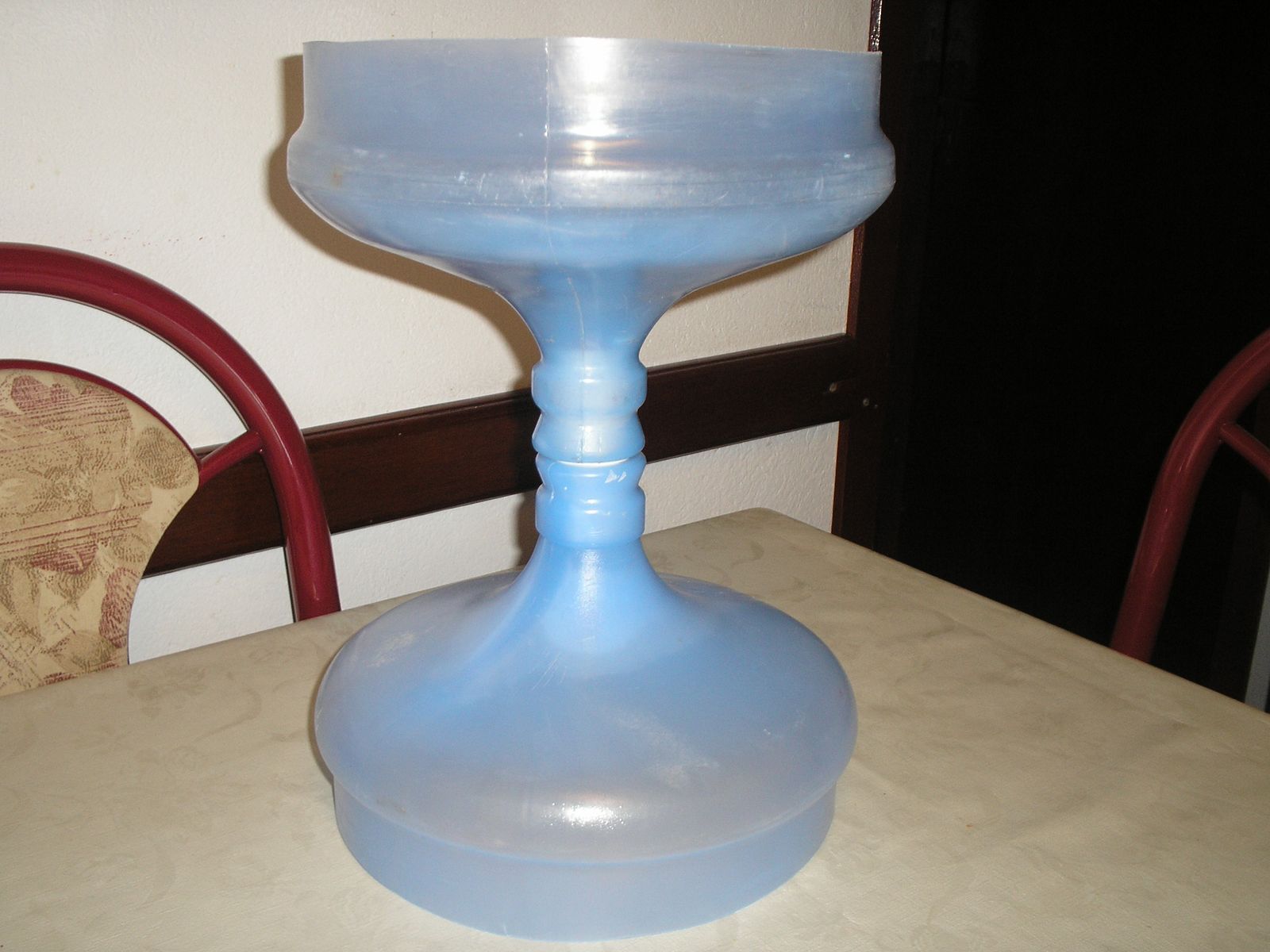 Ваза из 19 литровой бутылки